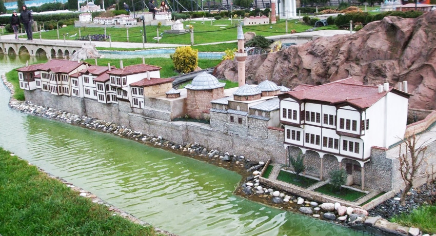 miniaturk-2